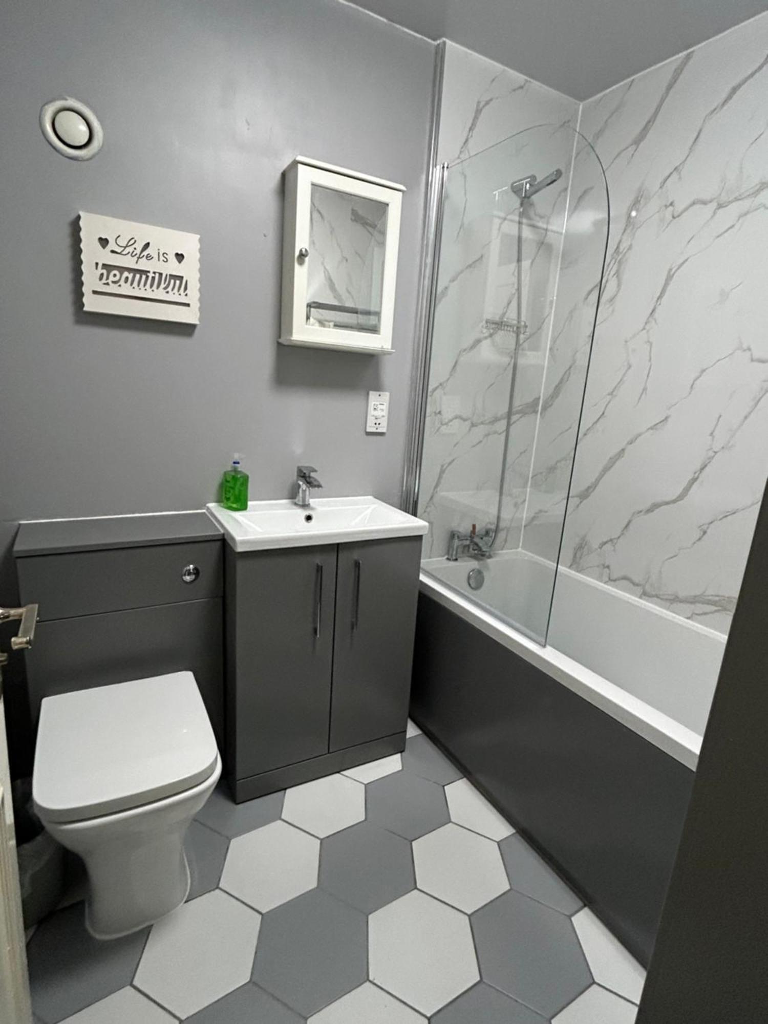 2B Apartment Near Glasgow Sec, Ovo Hydro & City Centre エクステリア 写真